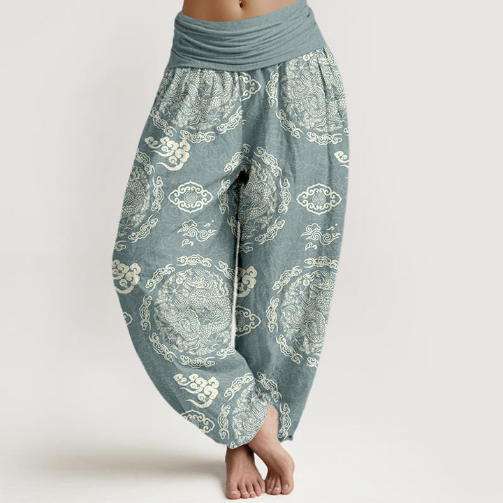 Damskie spodnie haremowe z elastycznej talii z motywem chmur smoka i Buddha Stones w kolorze jasnym - Jasnoniebieski - US16, UK/AU20, EU48 (3XL) - image 0