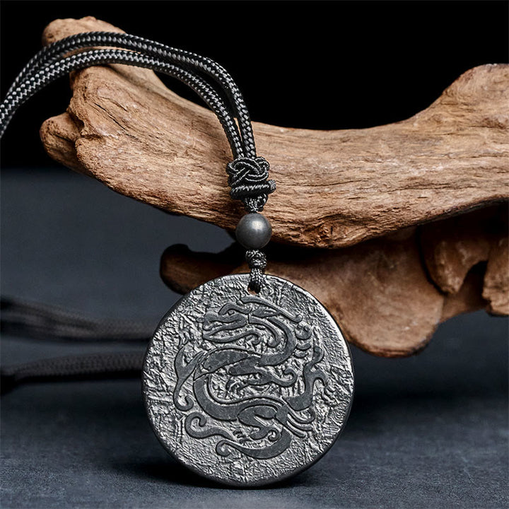 Naszyjnik z wisiorkiem z Buddha Stones z rzeźbionym wzorem smoka i autentycznym kamieniem szungitowym - image 2