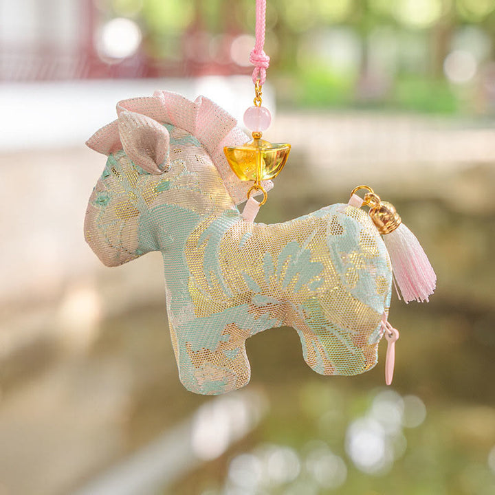 Buddha Stones Rok Konia Czerwony Sznurek Chwost Haft Wiszący Ozdoba - Różowy koń (10,5*9 cm) - image 3