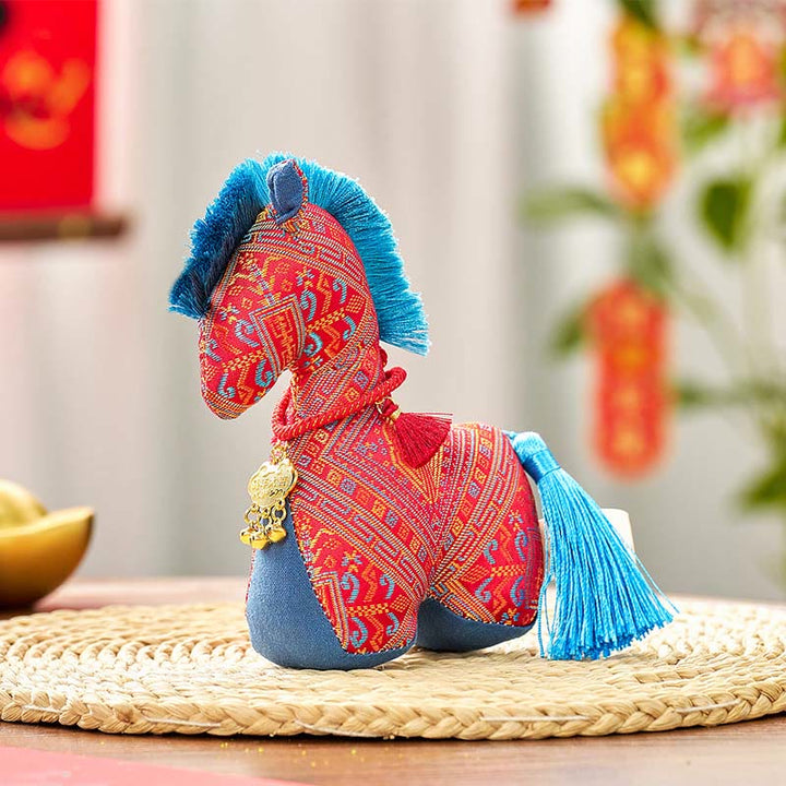 Buddha Stones Rok Konia Czerwony Sznurek Haftowany Ozdoba z Chwostem - Czerwony Koń - 16*12 cm - image 1