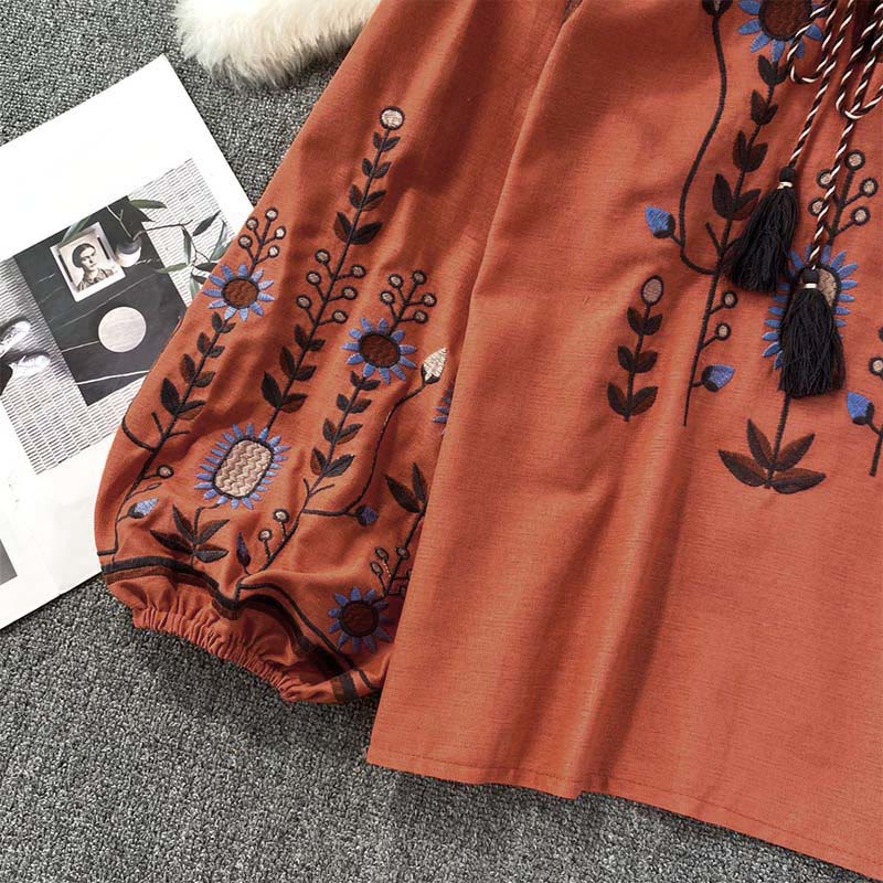 Koszulka damska z bawełny i lnu z okrągłym dekoltem i haftowanym motywem kwiatów i liści, z motywem Buddha Stones  - image 20