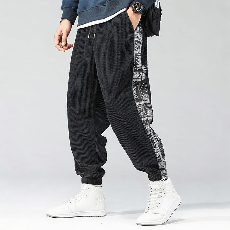 Spodnie męskie sztruksowe z kieszeniami i prostymi nogawkami do kostek, z kolekcji Buddha Stones Fall, ze ściągaczem po bokach i wzorem Paisley - image 1