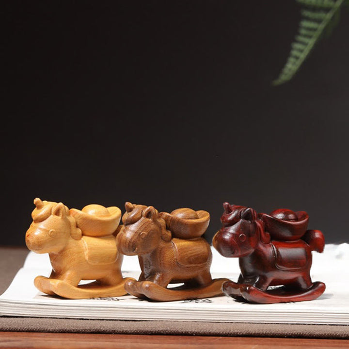 Buddha Stones Rok Konia Zielone drzewo sandałowe Czerwone drzewo sandałowe Drewno lipowe Rzeźbione Sztabki Pozytywna Dekoracja - image 6