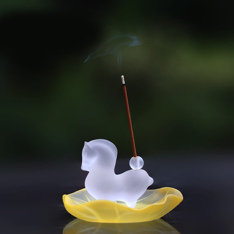 Buddha Stones Rok Konia Strąk Lotosu Liść Lotosu Kryształ Liuli Dzieło Sztuki Dekoracja Energetyczna Do Domu i Biura - Koń z otworem na kadzidło i podkładką z liści żółtego lotosu - image 3