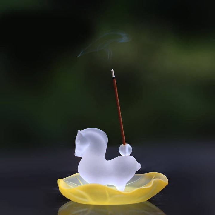 Buddha Stones Rok Konia Strąk Lotosu Liść Lotosu Kryształ Liuli Dzieło Sztuki Dekoracja Energetyczna Do Domu i Biura - Koń z otworem na kadzidło i podkładką z liści żółtego lotosu - image 3