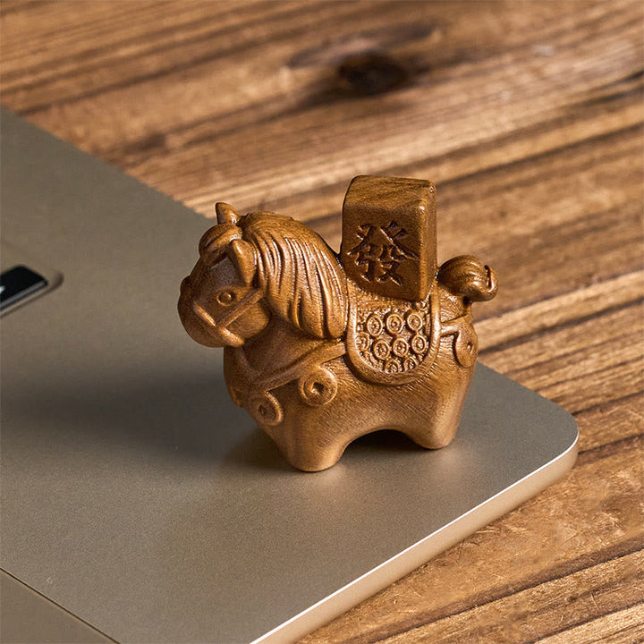 Buddha Stones Rok Konia Zdobądź bogactwo Zielone drzewo sandałowe Małe liście Czerwone drzewo sandałowe Drewno lipowe Zwierzęta Pozytywna dekoracja - image 2