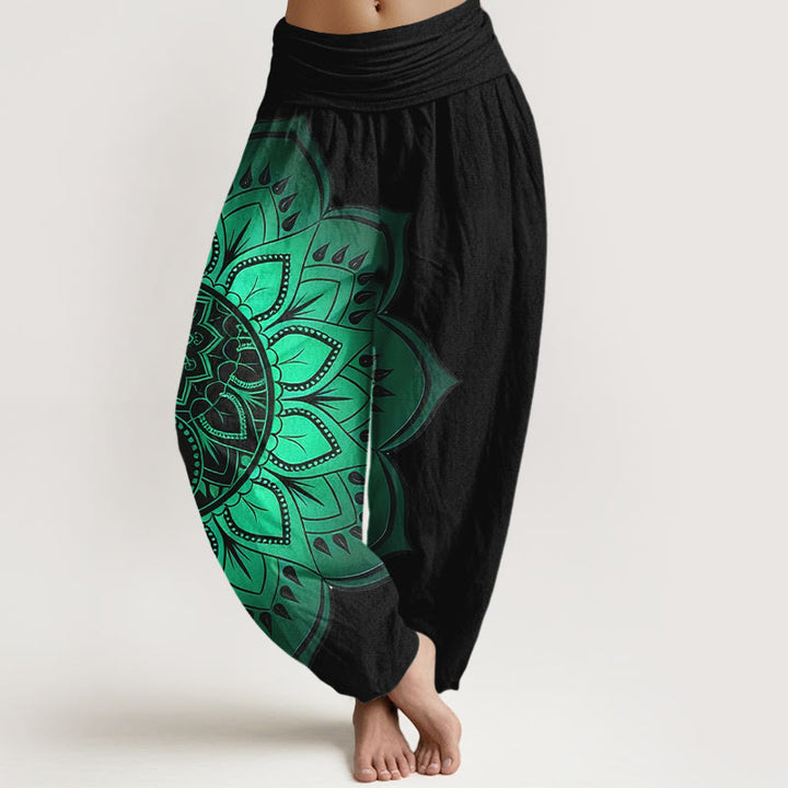 Buddha Stones Bawełniane spodnie haremki damskie z symetrycznym wzorem mandali i elastyczną talią - Czarny - US16, UK/AU20, EU48 (3XL) - image 0