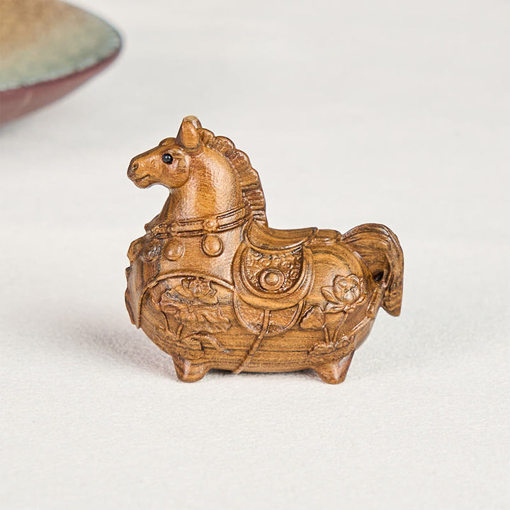 Buddha Stones Miniaturowy Rok Konia Lotos Hebanowy Drewno Lipowe Dekoracja z Zielonego Drzewa Sandałowego 5,5*5*3,2 cm - image 8