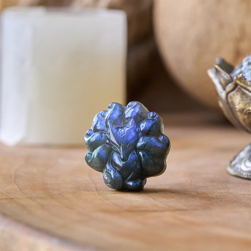 Buddha Stones Rzeźbiona dziewięcioogoniasta figurka z labradorytu, mądrość i uzdrawiająca dekoracja - image 1