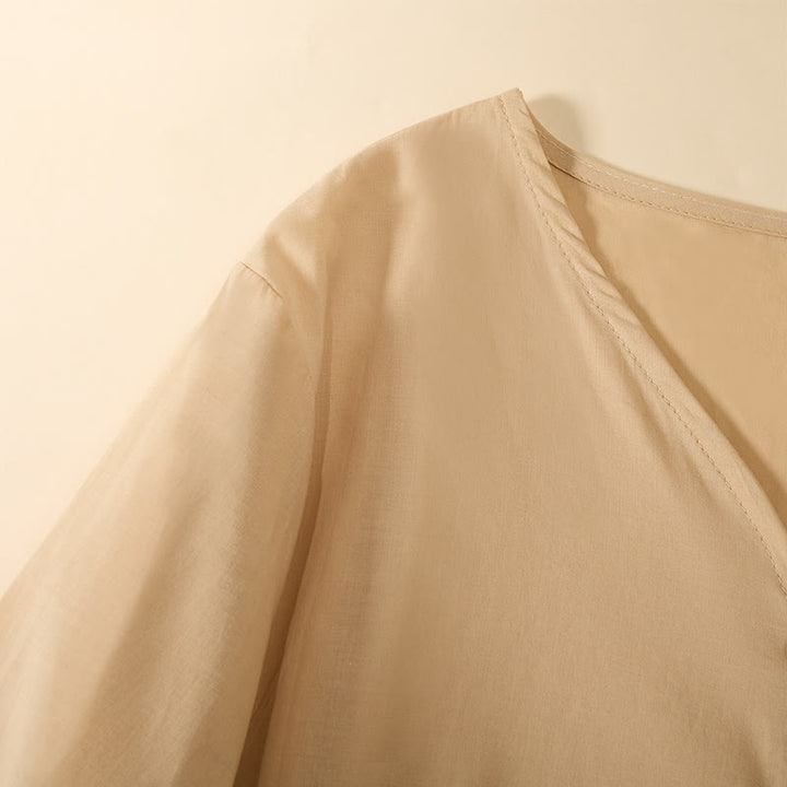 Buddha Stones Letnia, jednokolorowa, damska koszula z krótkim rękawem i dekoltem w serek, zapinana na ozdobne guziki - image 2