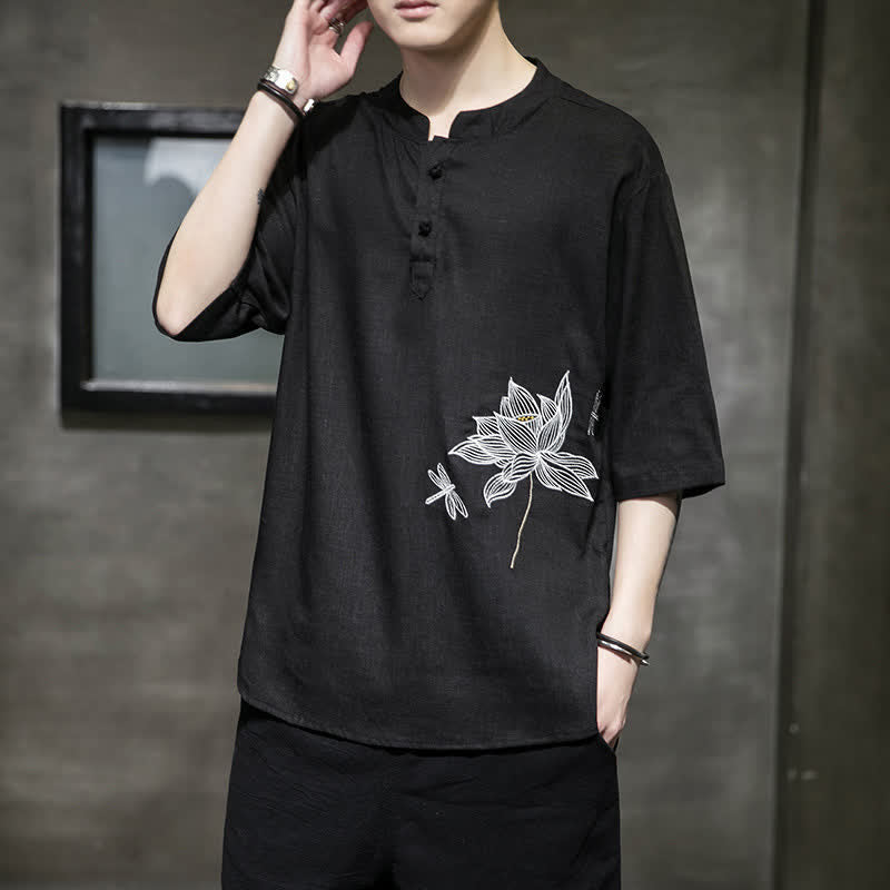 Buddha Stones Letnia męska koszulka z krótkim rękawem i haftowanym wzorem ważki lotosu z chińskim guzikiem żaby - image 1