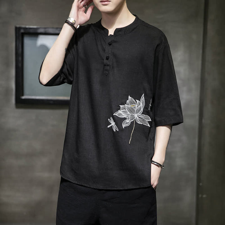 Buddha Stones Letnia męska koszulka z krótkim rękawem i haftowanym wzorem ważki lotosu z chińskim guzikiem żaby - image 1