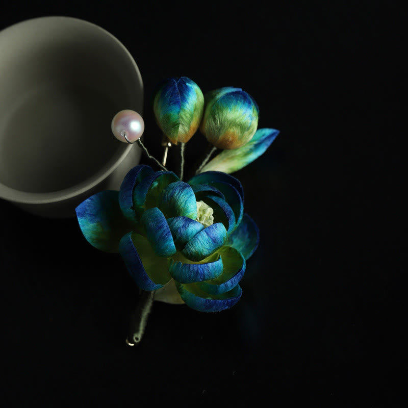 Buddha Stones Ręcznie robiona broszka ochronna z jedwabiu i aksamitu z kamelią - image 1