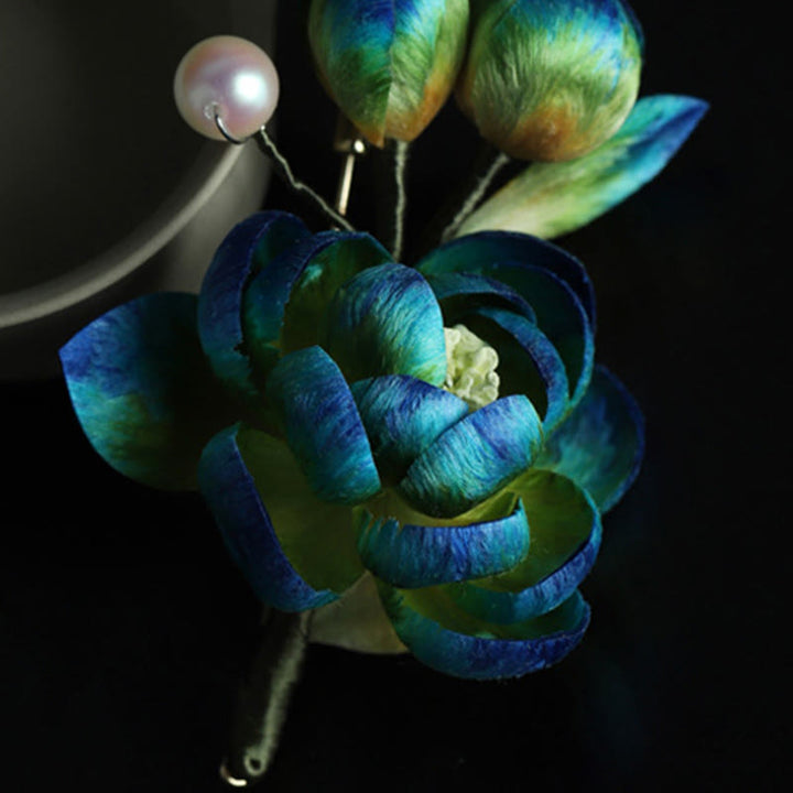 Buddha Stones Ręcznie robiona broszka ochronna z jedwabiu i aksamitu z kamelią - image 5