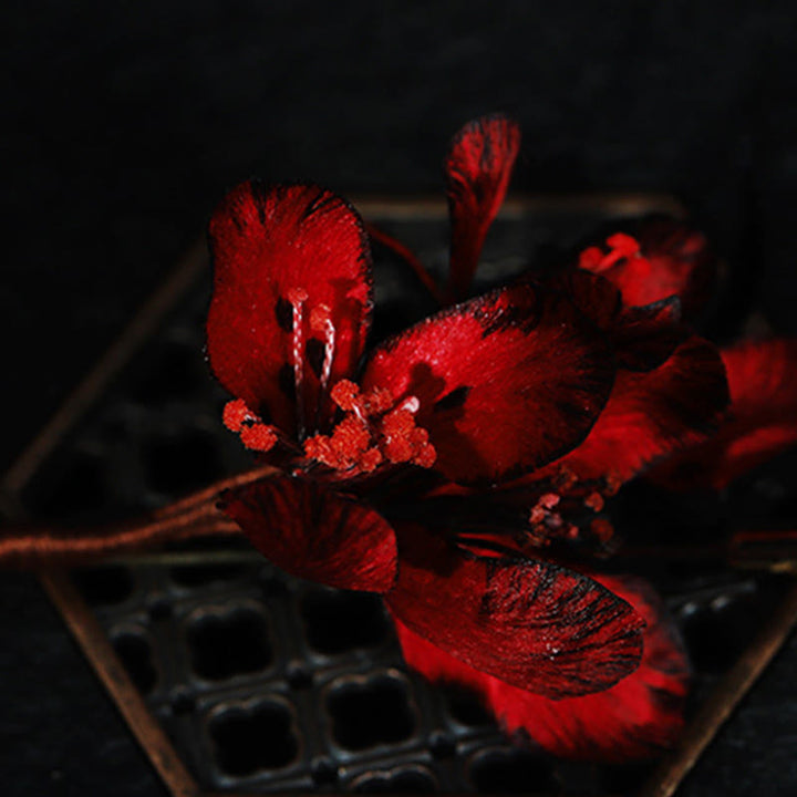 Buddha Stones Ręcznie wykonana broszka z jedwabiu z cyklamenem i kwiatem persycum - image 2