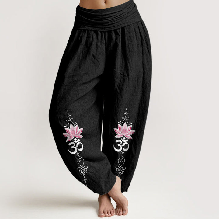 Buddha Stones Bawełniane spodnie haremki damskie z elastyczną talią i wzorem kwiatu lotosu w sanskrycie OM - Czarny - US16, UK/AU20, EU48 (3XL) - image 5
