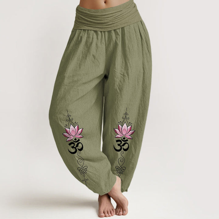 Buddha Stones Bawełniane spodnie haremki damskie z elastyczną talią i wzorem kwiatu lotosu w sanskrycie OM - Oliwkowy - US16, UK/AU20, EU48 (3XL) - image 0