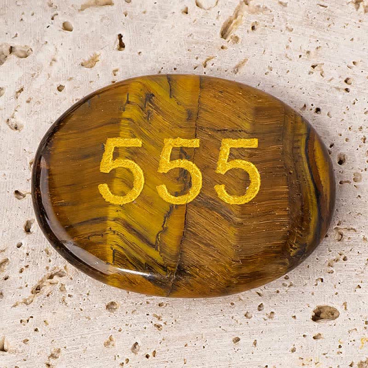 Buddha Stones Numery aniołów Biały kryształ Czerwony jaspis Różowy kryształ Zielony awenturyn Medytacja kamień palmowy - Numer anioła 555 i oko tygrysa 4,5*3,5*0,7 cm - image 17