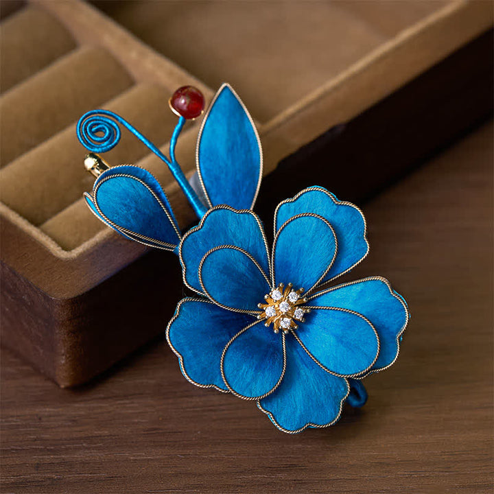 Buddha Stones Ręcznie wykonana broszka z jedwabnego aksamitu w kolorze jasnoniebieskim - image 1