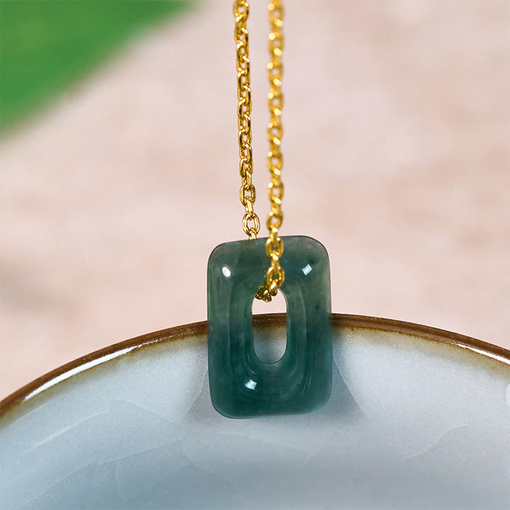 Buddha Stones Naszyjnik z wisiorkiem z zielonego jadeitu w kształcie kwadratu o małej objętości - Miniaturowy kwadrat – naturalny jadeit (kolor może się różnić) - Złoty - image 1