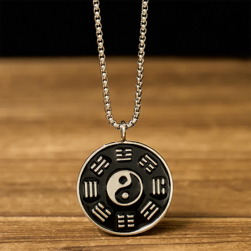 Buddha Stones Naszyjnik z wisiorkiem Yin Yang Bagua ze stali tytanowej - Yin Yang Bagua - image 0
