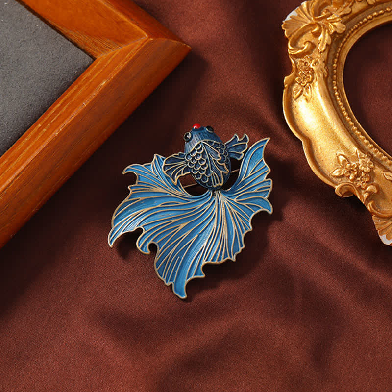 Buddha Stones Emaliowana Cloisonné Elegancka niebieska broszka z rybką Koi - image 1