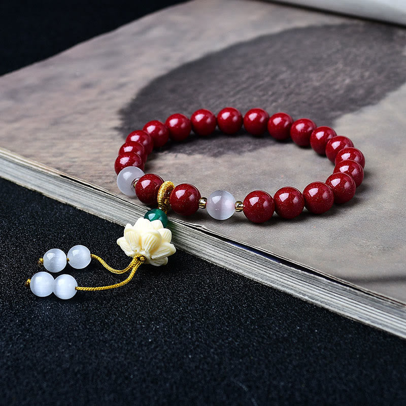 Buddha Stones Naturalna bransoletka z zawieszką z kociego oka w kolorze cynobru i kości słoniowej z motywem lotosu - image 2
