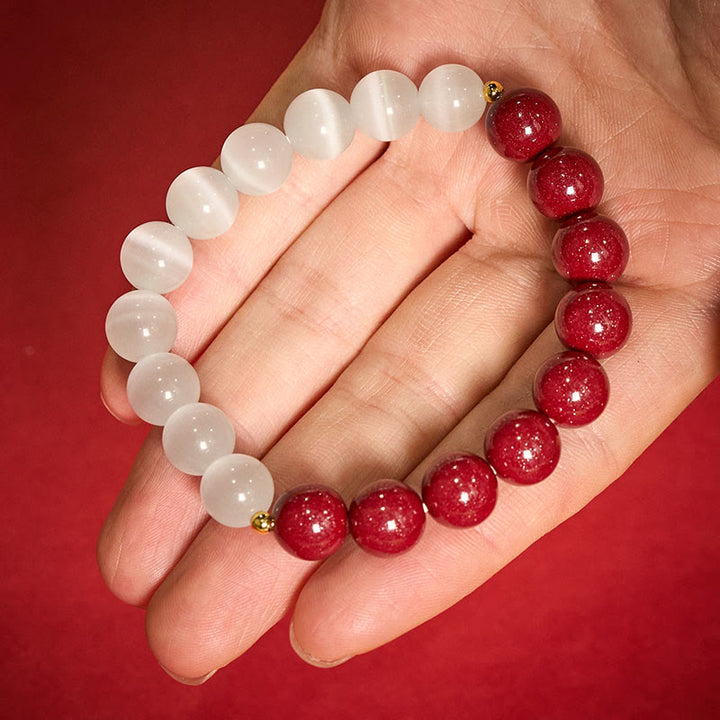 Buddha Stones Bransoletka uspokajająca z białego kociego oka w kolorze cynobru - Cynober 10 mm (obwód nadgarstka: 16–17 cm) - image 0