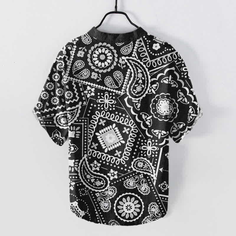 Buddha Stones Koszula męska z krótkim rękawem i krótkim rękawem w klasycznym białym wzorze paisley z krótkim rękawem i guzikami - image 1
