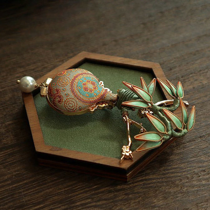 Buddha Stones Broszka z motywem liści bambusa Song Brocade w wazonie Balance - image 4