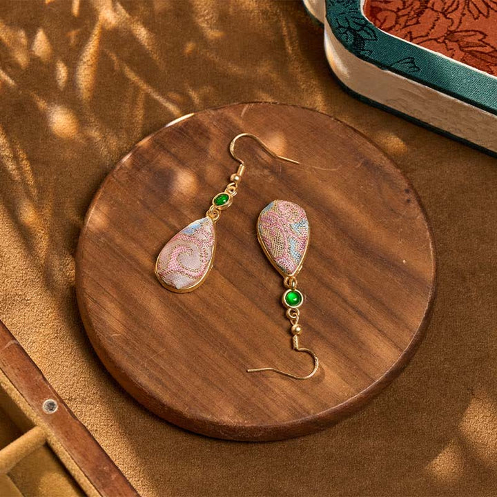 Buddha Stones Ręcznie robione kolczyki z jedwabiu w kolorowe wzory z harmonijną łezką - image 3