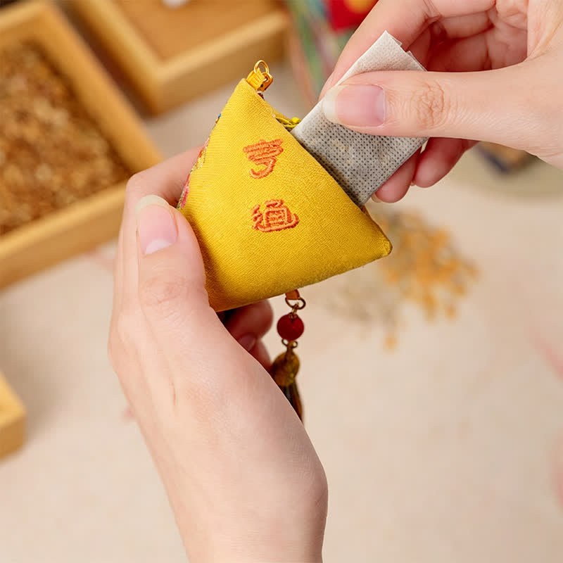 Buddha Stones Haftowany trójkątny skorpion Zongzi, uroczy zwierzęcy wystrój - image 12