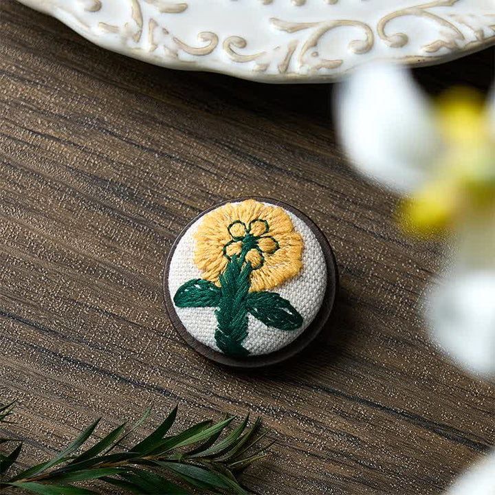 Buddha Stones Broszka okrągła z motywem kwiatowym, ręcznie robiona z materiału - image 9