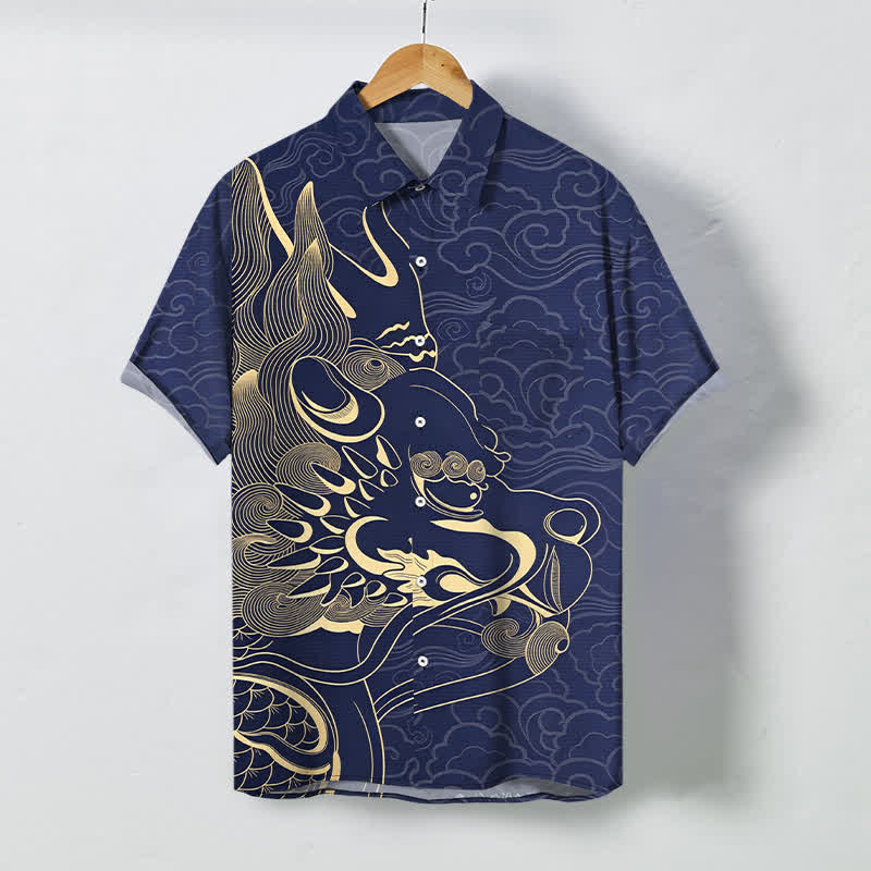 Buddha Stones Koszula męska z krótkim rękawem, odporna na zagniecenia, z guzikami w kształcie chmurki ze złotym smokiem - Marynarka wojenna - US/UK/AU48， EU58 (4XL) - image 0