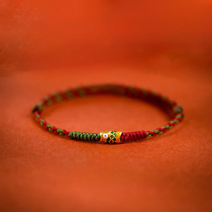 Buddha Stones Bransoletka na kostkę z plecionego, kolorowego, czerwono-zielonego sznurka z motywem ryby Koi - Zielona ryba Koi - Bransoletka na kostkę (obwód: 7,48-10,63 cala / 19-27 cm) - image 0