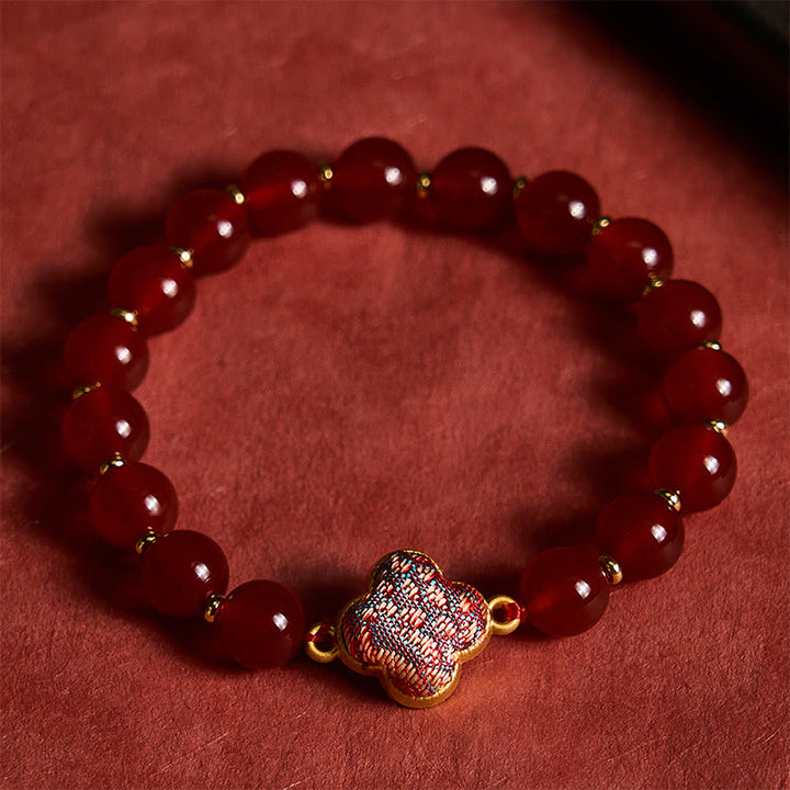Buddha Stones Bransoletka z brokatem i zawieszką błogosławieństwa w kształcie czterolistnej koniczyny z czerwonego agatu - image 2