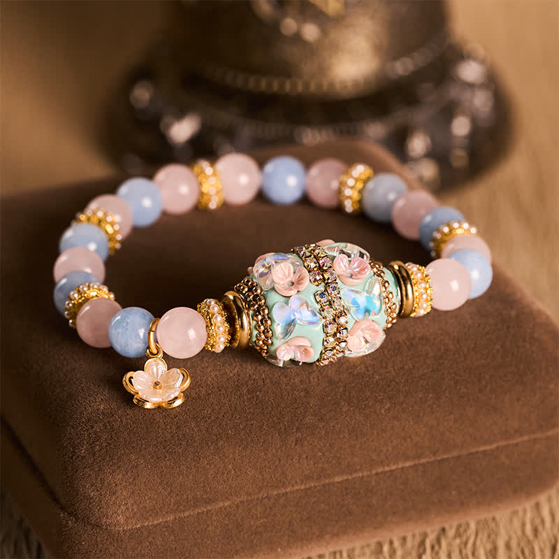 Buddha Stones Bransoletka z okrągłymi koralikami w kształcie kwiatu z różowego kwarcu, niebieskiego chalcedonu i miedzi - Kwarc różowy, chalcedon niebieski (obwód nadgarstka: 15–16 cm) - image 0