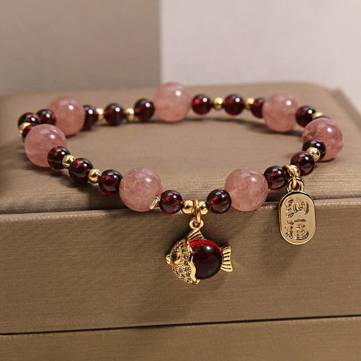 Buddha Stones Bransoletka lecznicza z kwarcem truskawkowym i granatem w kształcie ryby Koi Fu - image 2