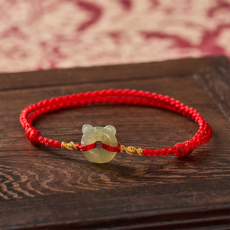 Buddha Stones Bransoletka z jadeitu z zapięciem Peace Buckle w kolorze czerwonym i motywem dobrobytu - Naturalny jadeit (kolor może się różnić) - image 0