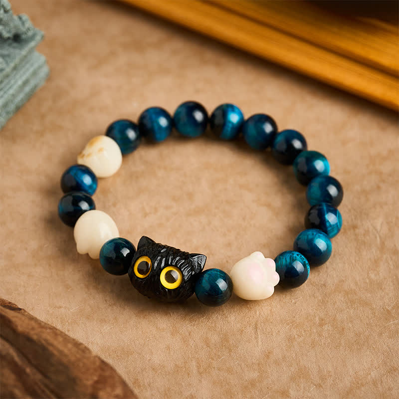 Buddha Stones Bransoletka z koralików uziemiających z niebieskim tygrysim okiem i uroczym, ręcznie rzeźbionym kotem - Niebieskie tygrysie oko (ochrona ♥ równowaga) (obwód nadgarstka: 16–17 cm) - image 0