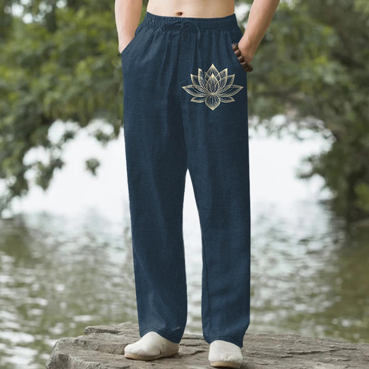 Buddha Stones Spodnie męskie zwężane z bawełny w złoty wzór lotosu z kieszeniami - Marynarka wojenna - US/UK/AU50, EU60 (5XL) - image 0