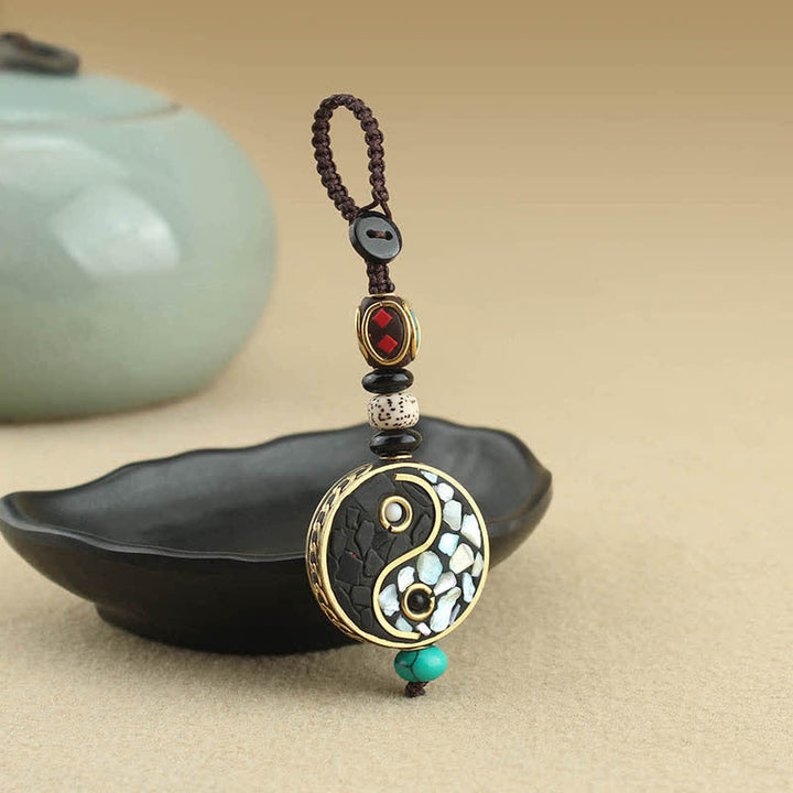 Buddha Stones Wisiorek Yin Yang z drewna wenge, breloczki do kluczy Harmony - Yin Yang (Równowaga ♥ Harmonia) - image 0
