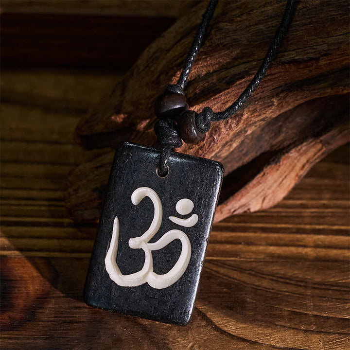 Buddha Stones Naszyjnik z wisiorkiem OM Mindfulness wykonanym ręcznie z koralików kostnych w stylu tybetańskim - image 4