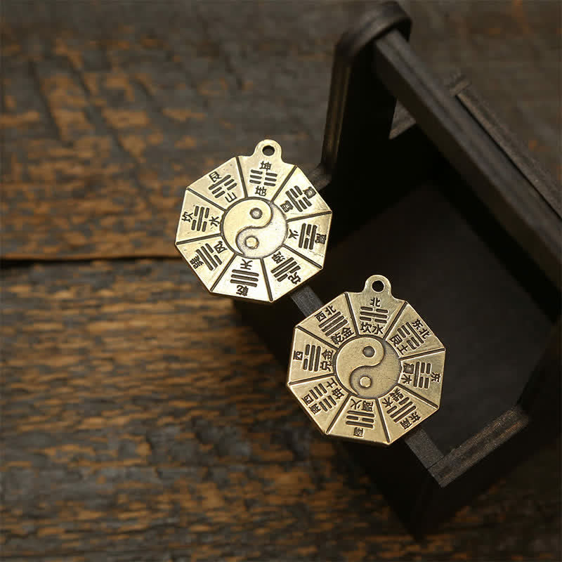 Buddha Stones Zabytkowy mosiężny wisiorek Bagua Pi Xiu z pięcioma monetami cesarza, breloki ochronne Yin Yang - image 12