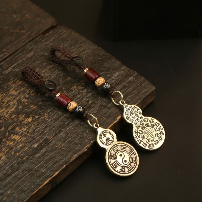 Buddha Stones Mosiężna tykwa Bagua Pi Xiu, wisiorek z pięcioma monetami cesarza, amulet ochronny, brelok - image 0