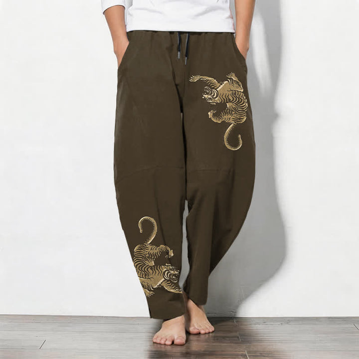 Buddha Stones Spodnie męskie zwężane, z czystej bawełny, ze wzorem złotego tygrysa, ze ściągaczem i kieszeniami - SaddleBrown - US/UK/AU50, EU60 (5XL) - image 0