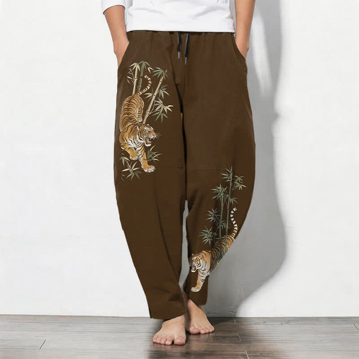 Buddha Stones Spodnie męskie zwężane, z czystej bawełny, z wzorem tygrysa i bambusa, ze ściągaczem i kieszeniami - SaddleBrown - US/UK/AU50, EU60 (5XL) - image 7