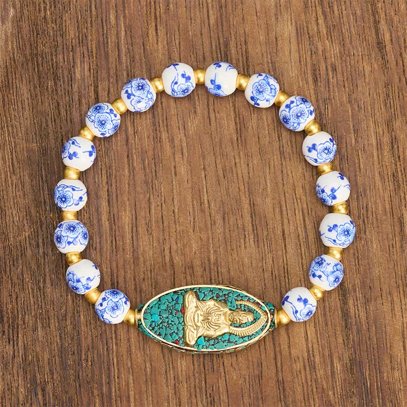 Buddha Stones Bransoletka z okrągłych koralików z białej porcelany Budda w kolorze niebieskim i kwiatowym - image 1