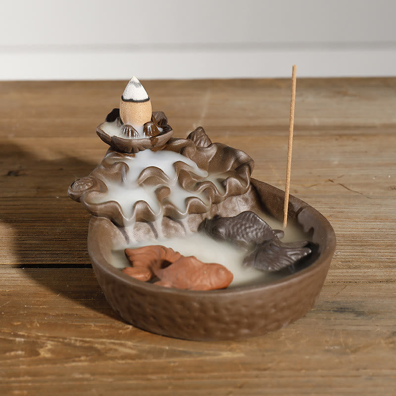 Buddha Stones Kominek kadzielniczy z fioletowym glinianym motywem ryby koi w kształcie lotosu Peace Backflow - Purpurowa glinka (uspokajająca ♥ lecznicza) - image 0