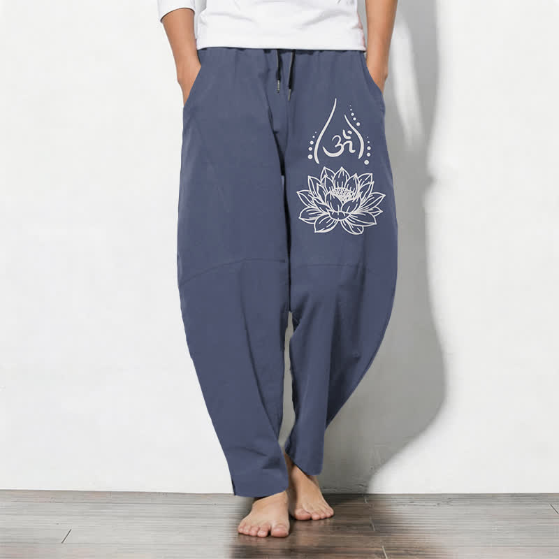 Buddha Stones Spodnie męskie zwężane z czystej bawełny z motywem Świętego Lotosu Om i kieszeniami - Stalowoniebieski - US/UK/AU50, EU60 (5XL) - image 0